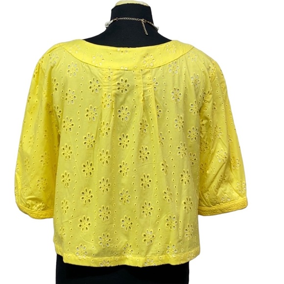 Eyelet Jacket New Directions - Picture 2 of 3